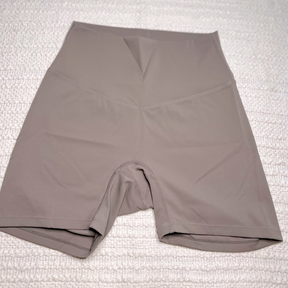 Tan 4inch seamless athletic shorts